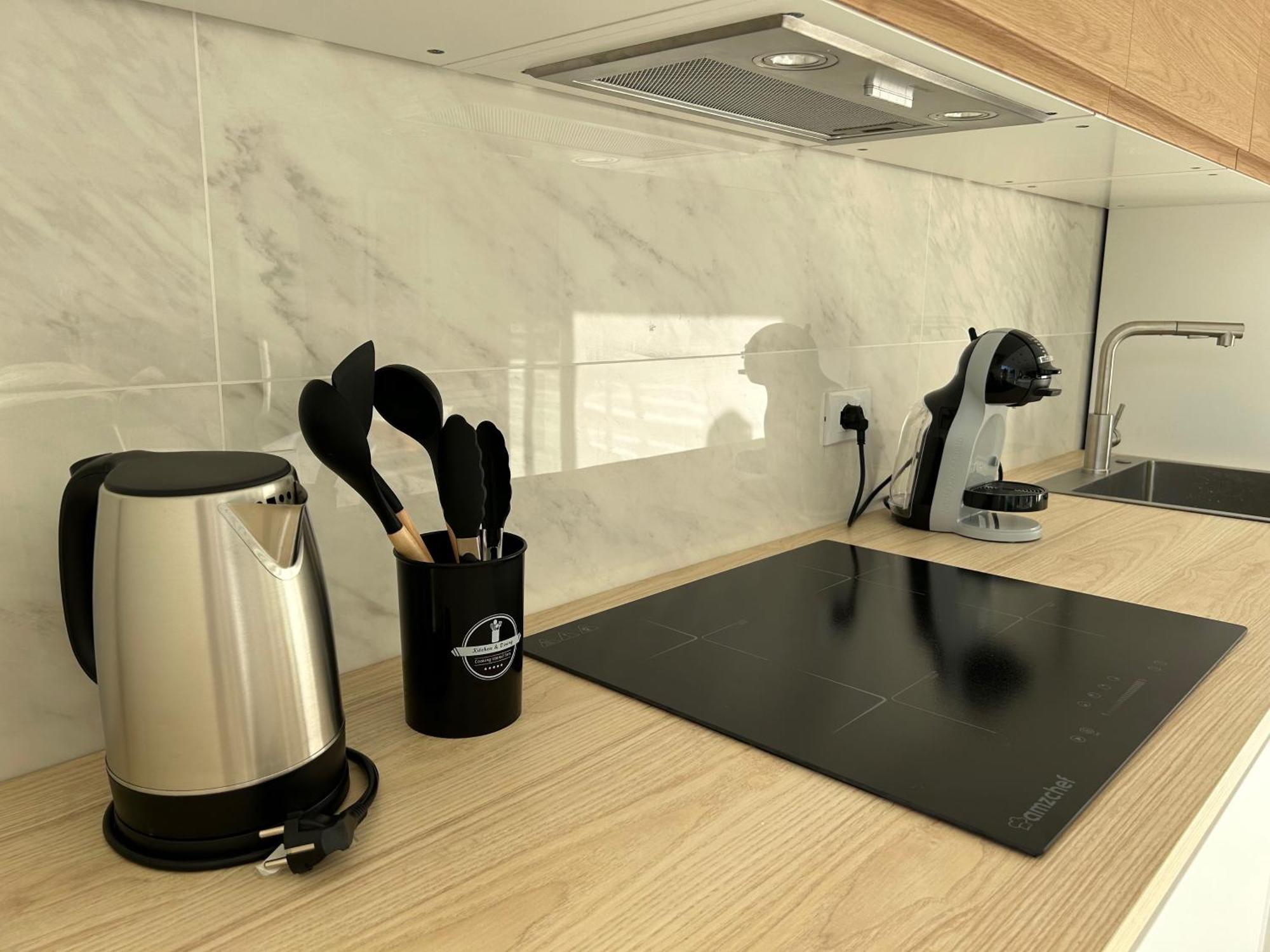 Smart Luxury Suites & Apartments オロゼーイ エクステリア 写真