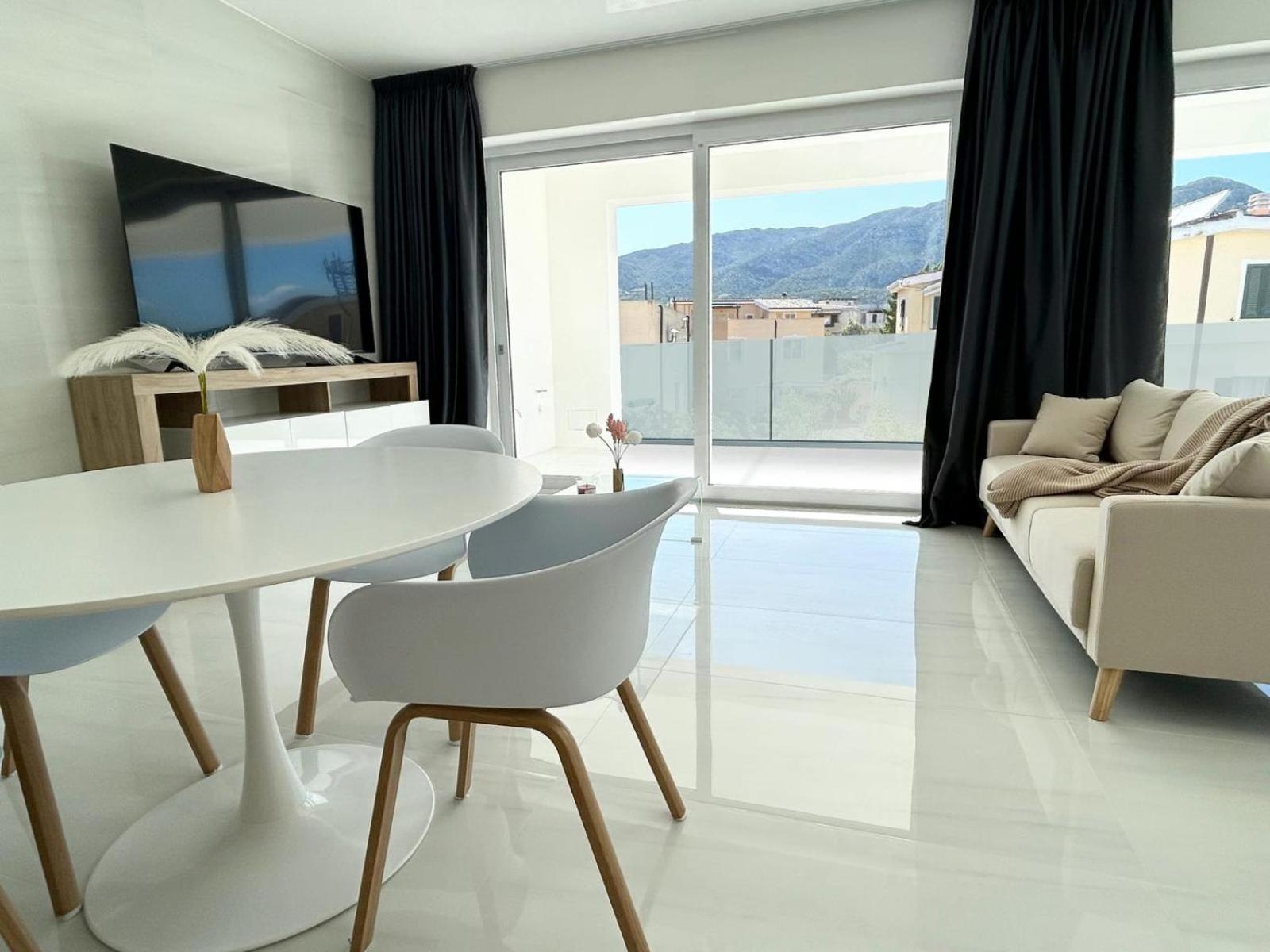 Smart Luxury Suites & Apartments オロゼーイ エクステリア 写真